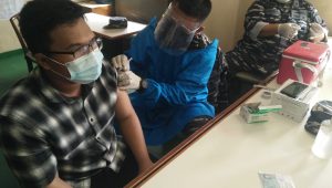 TNI AL, Kodiklatal Kembali Vaksinasi ABK Kapal di Pelabuhan Tanjung Perak