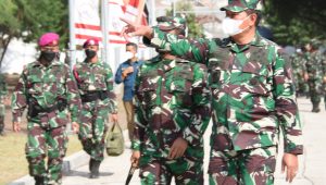 Kasal Tinjau Lattek Menembak Artileri dan Demolisi Siswa Pusdikpel Kodiklatal