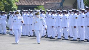 Wadan Kodiklatal Lantik 1.030 Siswa Diktukbakat TNI AL TA 2021 Menjadi Sersan Dua