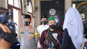 Peringati Sumpah Pemuda, Elemen Mahasiswa Surabaya Gelar Aksi Tausiyah Kebangsaan Di Depan Bhabinkamtibmas se-Surabaya