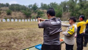 Tingkatkan Kemampuan Personil, Polres Pasuruan Gelar Latihan Tembak