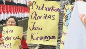 Pinjol Ilegal dan Peran OJK yang Dipertanyakan