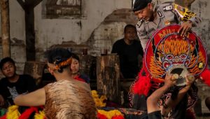 Totalitas Aipda “Agus Dalang” Dalam Pembina Sanggar Kesenian Jaranan Nusantara