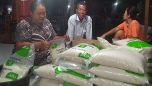 Keluarga Media Brilian Berbagi 50 Paket Sembako