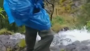 Muncul Air Terjun Musiman, BPBD Himbau Jangan Mendaki Gunung