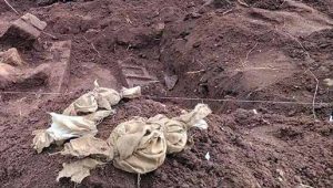 Temuan Pocong Mini Berisi Paku