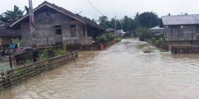 Banjir Surut, Warga Pengungsi Kembali ke Rumah