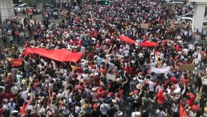 Cerita Mereka yang Bertaruh Nyawa Demi Melaporkan Kudeta kepada Dunia