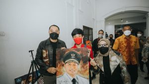 Buat Lukisan Selama 1 Bulan, Siswa SMP Dapat Apresiasi Dari Walikota