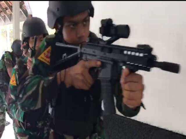 Tingkatkan Kemampuan Siswa Dikmaba TNI AL Angkatan XLI Pusdikbanmin Kodiklat TNI AL Lattek VBSS