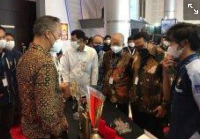 ITS Automotiv Team Menampilkan Inovasi Dalam Pameran GIIAS 2021 Surabaya