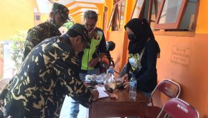 PPM Batalyon 1330 Macab Surabaya Beri Bantuan Untuk Warga Terdampak Erupsi Semeru