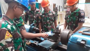 Siswa Dikmaba TNI AL Angkatan Ke-41/1 Pusdiktek Laksanakan Lattek Kerja Teknik dan Panel Kontrol Listrik