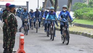Sambil Gowes Tingkatan Imun, Dankodiklat TNI AL Inspeksi Kodik