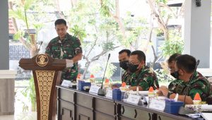 Dankodiklat TNI AL Terima Paparan Juknis Penyelamatan dari Kapal Selam dan Wira Jala Yudha