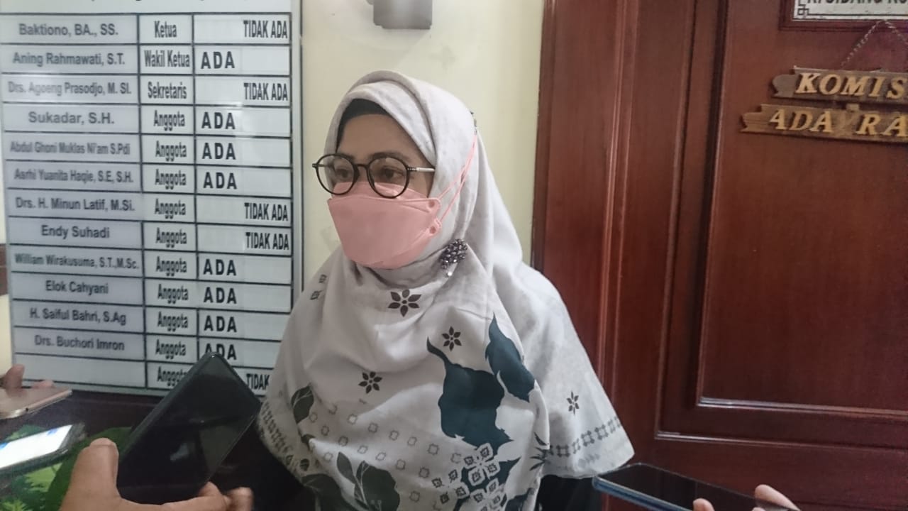 Komitmen Komisi C DPRD kota Surabaya Untuk memperjuangan Harapan warga kelurahan Kedung Cowek. 
