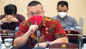 Ingatkan Pemprov Pantau Mobilitas Warga Waspadai Omicron