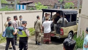Ngamuk, Wisatawan Dikirim ke Rumah Sakit Jiwa