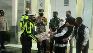 Antisipasi Kerumunan di Malam Pergantian Tahun, Forkopimda Jatim Cek Pos Pengamana