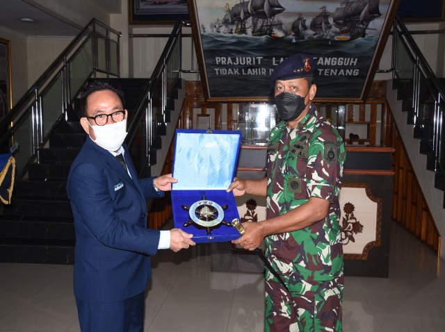 Dankodiklat TNI AL Terima Kunjungan Ketua DPC Peradi Surabaya