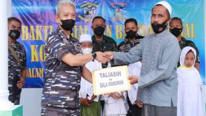 Bersamaan Lattek, Siswa Pusdikintelmar Kodiklatat TNI AL Gelar Bakti Sosial di Kabupaten Malang