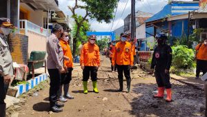 Kapolres Jember Tinjau Langsung dan tangani Korban Banjir