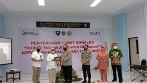 Rs Bhayangkara Lumajang Terima Bantuan Robot Penangkal Omicron dari BNI