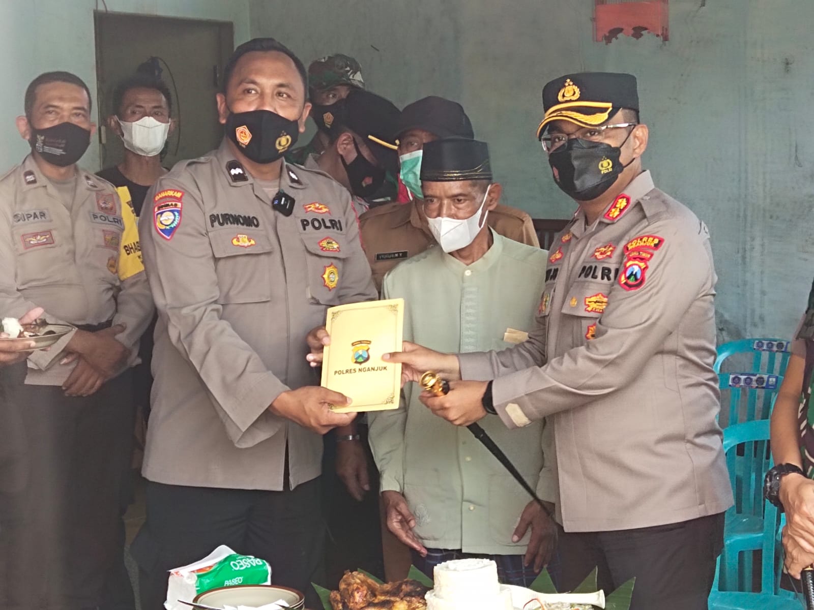 Kapolres Nganjuk Beri Bantuan Usaha untuk Mantan Pasien ODGJ