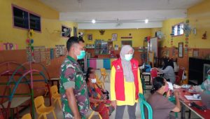 Berikan Rasa Aman Babinsa Pantau Langsung Pelaksanaan Vaksinasi