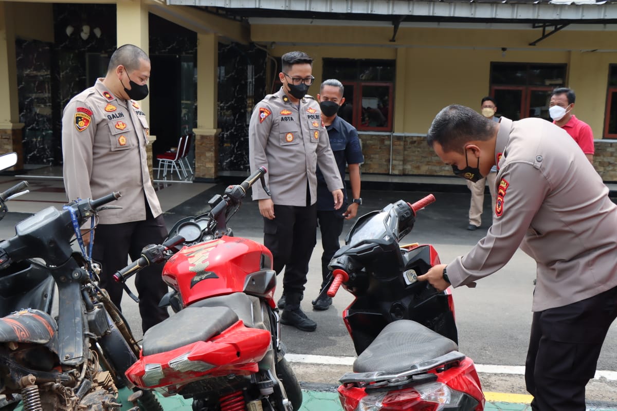 Belasan Kendaraan Tidak Sesuai Dengan Keabsahan Yang Diduga Milik Anggota GMBI Diamankan Polisi