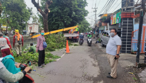 Giat bersih-bersih kali tebu, Lurah Tanah kali kedinding turun di Lapangan