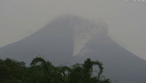 Merapi Alami 108 Kali Gempa Guguran Selama Hari Sabtu