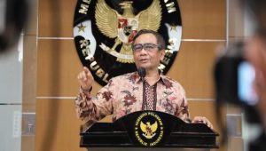 Pesan Mahfud MD: Tahun 2022 Tetap Jaga Kesehatan, Taat Prokes