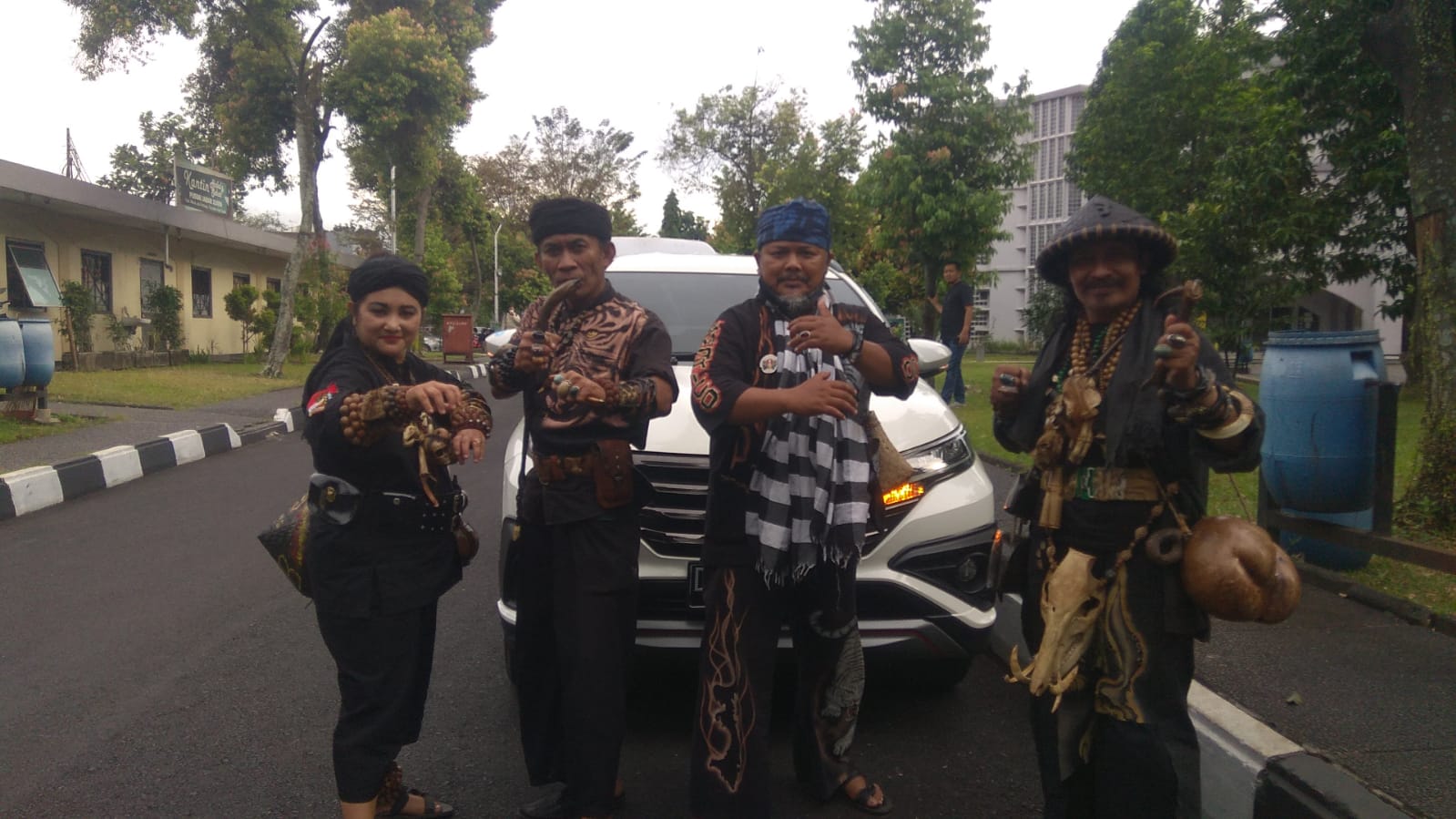 Padepokan Bambu Banten Apresiasi Kegiatan penganugerahan Para Seniman di Kota Blitar
