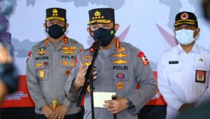 Tinjau Vaksinasi Serentak, Kapolri Ingatkan Pentingnya Vaksin untuk Hadapi Omicron