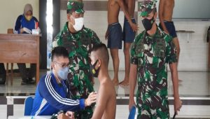 Siswa Dikmaba TNI AL Angkatan XLI/2 Puslatdiksarmil Kodiklatal Laksanakan Urikes