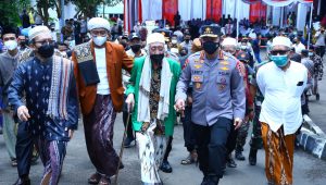 Apresiasi Ulama Di Banten Ikuti Vaksinasi, Kapolri: Kabar Baik dan Motivasi Bagi Masyarakat