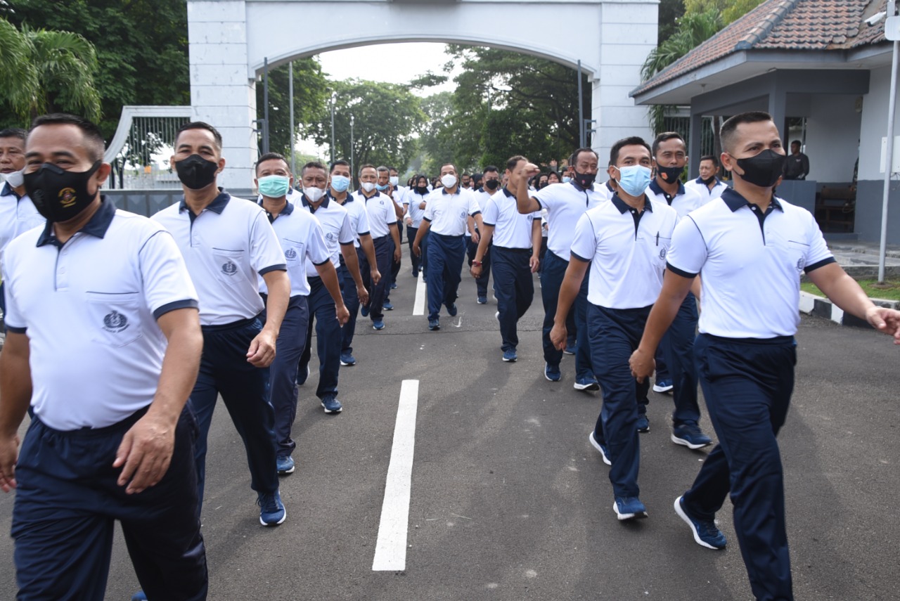 Bangun Soliditas Dankodiklatal Ajak Pejabat Utama dan Prajurit Olahraga Bersama