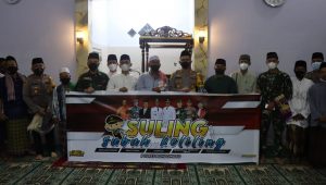 Laksanakan Program SULING, Kapolres Bondowoso dan Dandim Gelar Vaksinasi Kejar Herd Immunity