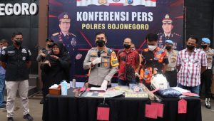 Satreskrim Polres Bojonegoro Berhasil Mengamankan 3 Tersangka Pelaku Perampokan