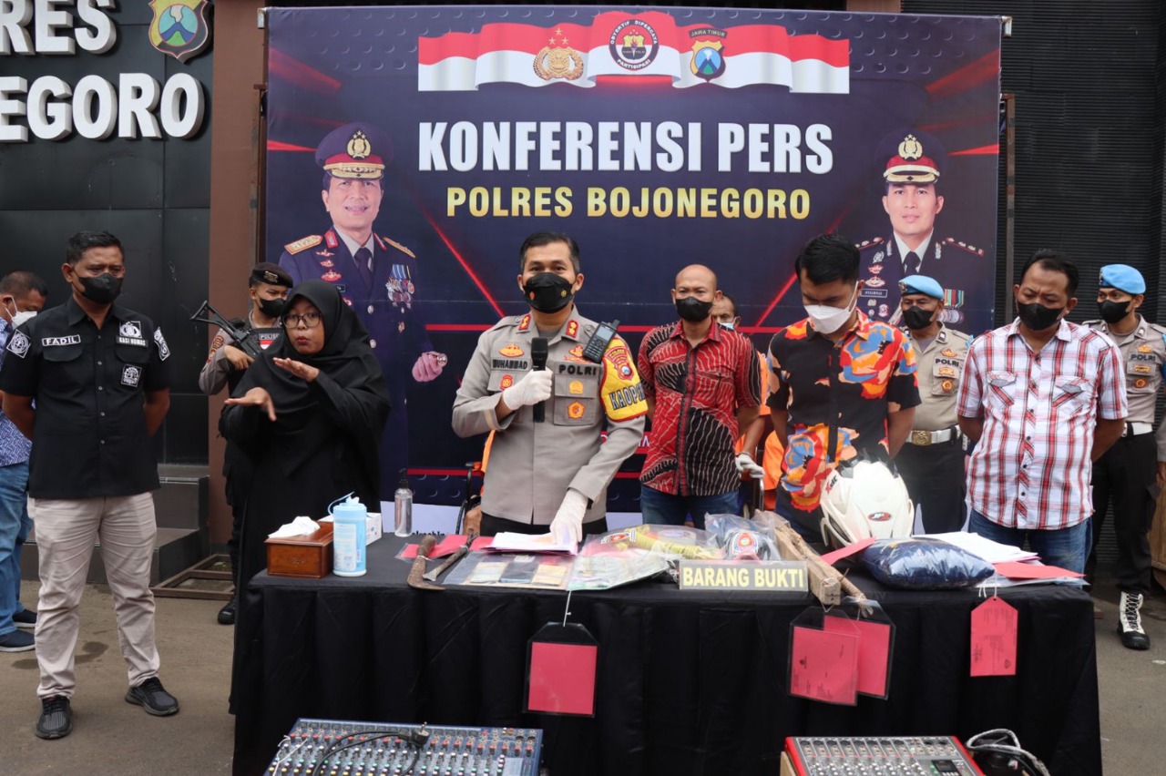 Satreskrim Polres Bojonegoro Berhasil Mengamankan 3 Tersangka Pelaku Perampokan