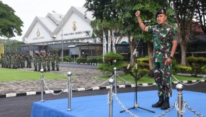 Wadan Kodiklatal Pimpin Apel Gabungan Prajurit dan Pegawai Negeri Sipil