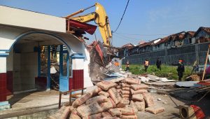 Musholla Warga Sulung Dihancurkan PT KAI