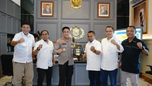 Inovasi Mobil Vaksin Keliling Polrestabes Surabaya Raih Awards PWI Jatim 2022