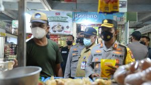 Cek Ketersediaan Stok Migor Kapolres Madiun Kota Tinjau Pasar Besar