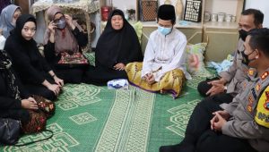 Kapolres Gresik Takziah di Kediaman Aiptu Jailani