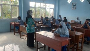 Peringati Hari Kartini Di Masa Ujian Sekolah, Kepala Sekolah Wajib Gunakan Batik
