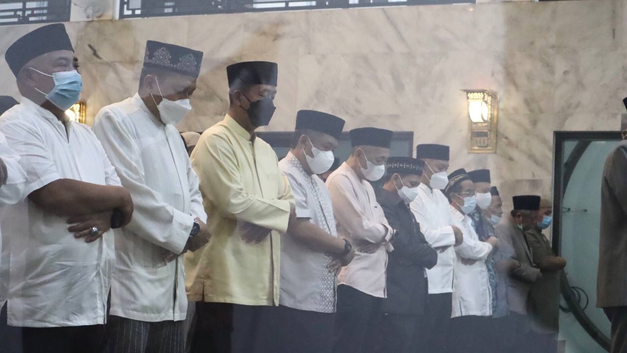 Yana Mulyana Ajak Umat Muslim Kota Bandung Tingkatkan Ibadah di 10 Hari Terakhir Ramadan