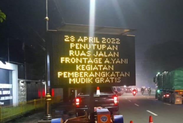 Catat Rek! Pagi Ini Frontage Jalan Ahmad Yani Surabaya Ditutup