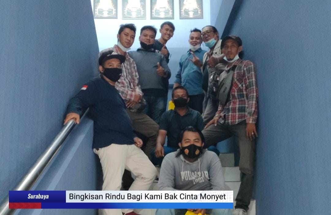Bingkisan Rindu Bagi Kami Bak Cinta Monyet